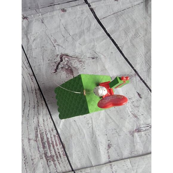 2010 Hallmark Keepsake “Good Times at Grandma's” Christmas Ornament house - Picture 7 of 11